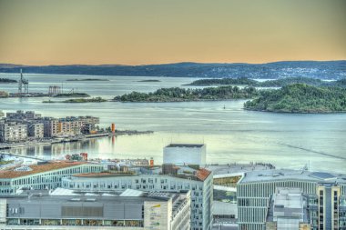 Oslo, Norveç - Temmuz 2022: Yaz mevsiminde şehir ve binaların manzarası çok güzel, HDR Image