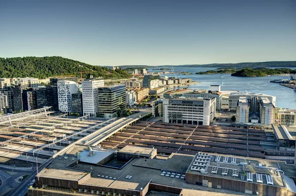 Oslo Norveç Temmuz 2022 Yaz Mevsiminde Şehir Binaların Manzarası Çok — Stok fotoğraf