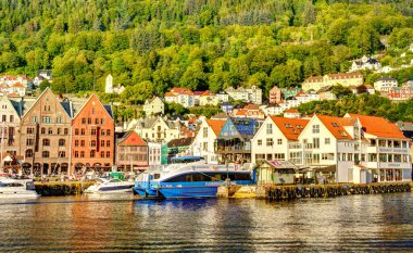 Bergen, Norrway - Ağustos 2022: Yaz mevsimi, HDR İmaj Tarihi Sanayi