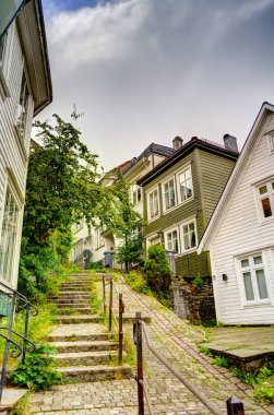 Bergen, Norrway - Ağustos 2022: Yaz mevsimi, HDR İmaj Tarihi Sanayi
