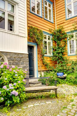 Bergen, Norrway - Ağustos 2022: Yaz mevsimi, HDR İmaj Tarihi Sanayi