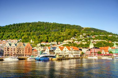 Bergen, Norrway - Ağustos 2022: Yaz mevsimi, HDR İmaj Tarihi Sanayi