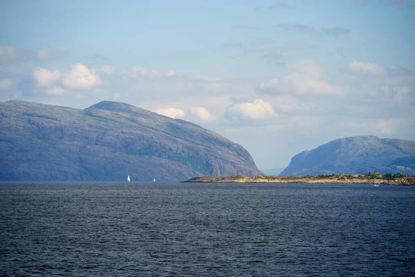 Norveç Hardangerfjord Doğa Arkaplanındaki Güzel Manzarası — Stok fotoğraf