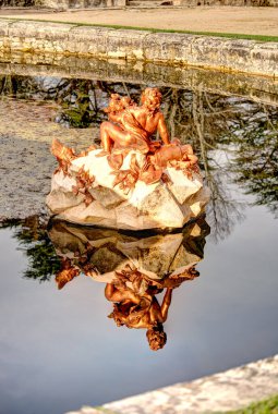 La Granja de San Ildefonso, İspanya - Kasım 2022: Sonbaharda saray ve bahçeler, HDR Image