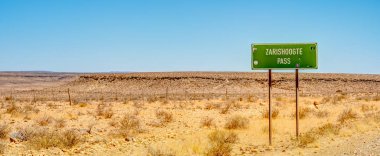 Tsaris Pass, Namibia - Road from Mariental to Sossusvlei