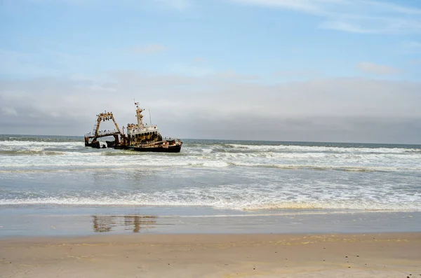 Thrown Old Ship Has Sat Bank Namib Desert Atlantic Ocean — Foto de Stock