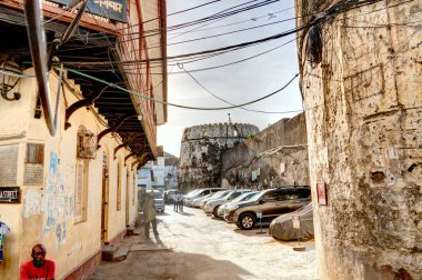 Stone Town, Zanzibar, Tanzanya - Ocak 2023: Güneşli havada tarihi simgeler