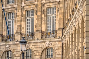 Bordeaux, Fransa - Aralık 2022: Kışın tarihi kent merkezi, HDR Image