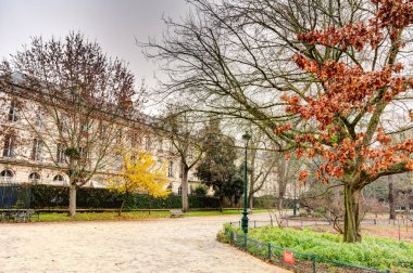 Bordeaux, Fransa - Aralık 2022: Kışın tarihi kent merkezi, HDR Image