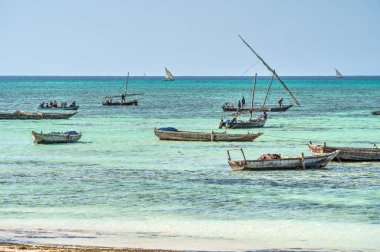 Nungwi, Zanzibar, Tanzanya - Ocak 2023: Güneşli havalarda resim plajı