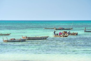 Nungwi, Zanzibar, Tanzanya - Ocak 2023: Güneşli havalarda resim plajı
