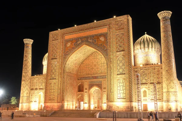 Samarkand Uzbekistan October 2019 Registan Square Night Hdr Image — стокове фото