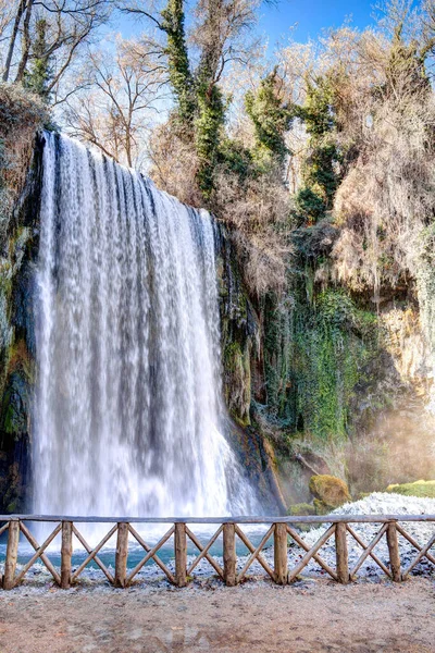 西班牙皮德拉自然公园修道院的景观 — 图库照片