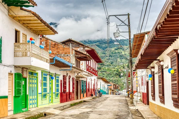 Jardin Κολομβία Μάιος 2019 Vintage Πολύχρωμα Αποικιακά Σπίτια Στο Δρόμο — Φωτογραφία Αρχείου