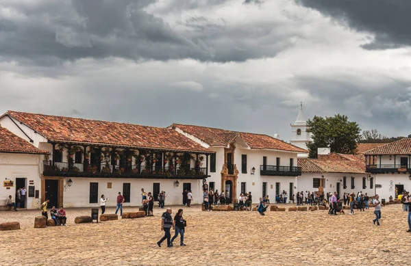 Вилла Лейва Колумбия Апреля 2019 Года Туристы Останавливаются Площади Исторического — стоковое фото