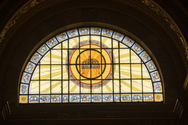 Budapeşte, Macaristan - 05 Kasım 2022: St. Stephen 's Bazilika Kilisesi' nin iç manzarası