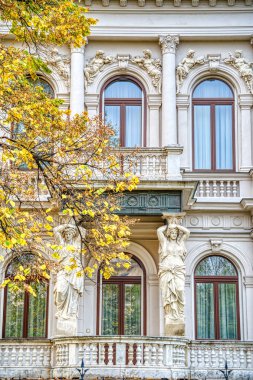 Budapeşte, Macaristan - 05 Kasım 2022: Sonbaharda tarihi kent simgeleri ve mimari mirası, HDR Resim