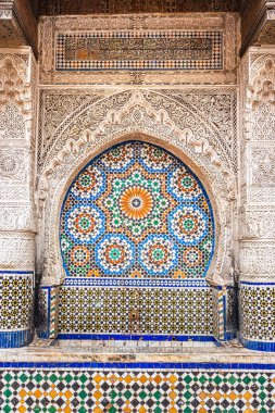 Fez, Fas - 22 Ocak 2020: Fas 'ta eski bir İslami mimari cami inşaatı