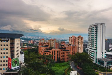Medellin, Kolombiya - 21 Nisan 2019: Kolombiya 'daki Medellin Dağı' nın havadan görünüşü