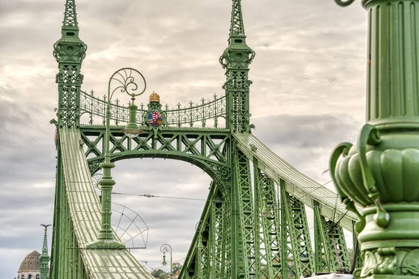 Budapest Hungary November 2022 Liberty Bridge Freedom Bridge Cloudy Sky — Stock Photo, Image