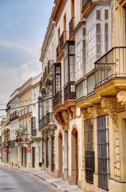 Jerez de la Frontera, İspanya - Haziran 12023: Güneşli havada tarihi şehir merkezi