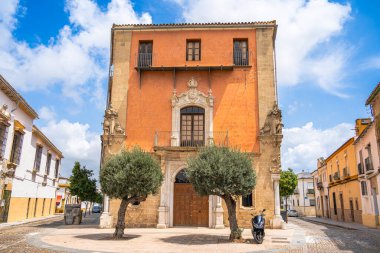 Jerez de la Frontera, İspanya - Haziran 12023: Güneşli havada tarihi şehir merkezi