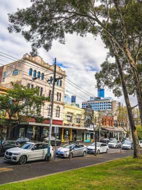 Melbourne, Avustralya - 1 Ağustos 2023: Fitzroy Bölgesi güneşli havada