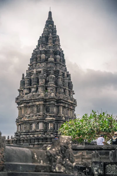 インドネシアのプランバナン 2023年7月1日 曇った天気のヒンドゥー寺院 Hdr画像 — ストック写真