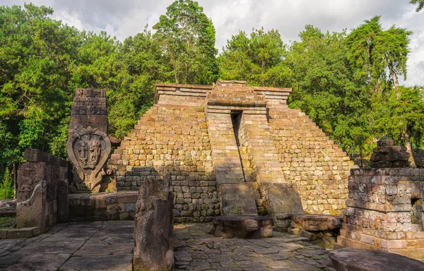 Храм Сукух Ява Индонезия Hdr Image — стоковое фото