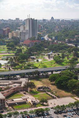Nairobi, Kenya - Temmuz 12023: Güneşli havada şehir merkezi simgeleri, HDR Görüntü