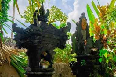 Ubud, Endonezya - Temmuz, 12023: Güneşli hava koşullarında resim gibi Balili