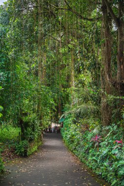 Ubud, Bali, Endonezya - Temmuz 12023: Bulutlu havada tarihi simgeler, HDR Görüntü