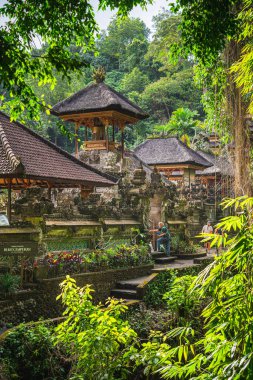 Ubud, Bali, Endonezya - Temmuz 12023: Bulutlu havada tarihi simgeler, HDR Görüntü
