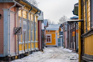 Rauma, Finlandiya - Şubat 12023: Kışın tarihi merkez, HDR Image