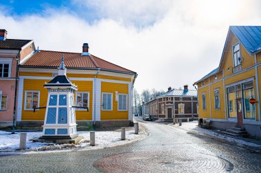 Rauma, Finlandiya - Şubat 12023: Kışın tarihi merkez, HDR Image