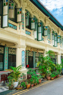 Singapur - Temmuz 12023: Singapur 'un küçük Hindistan bölgesi Bulutlu havada, HDR Image