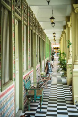 Singapur - Temmuz 12023: Singapur 'un küçük Hindistan bölgesi Bulutlu havada, HDR Image