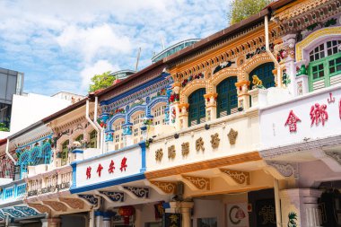 Singapur - Temmuz 12023: Singapur 'un küçük Hindistan bölgesi Bulutlu havada, HDR Image