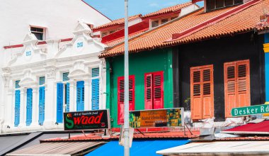 Singapur - Temmuz 12023: Singapur 'un küçük Hindistan bölgesi Bulutlu havada, HDR Image