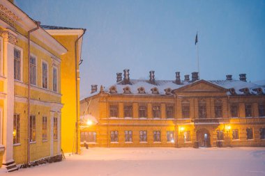 Turku, Finlandiya - 27 Mart 2023: Geceleyin tarihi simgeler, HDR Image