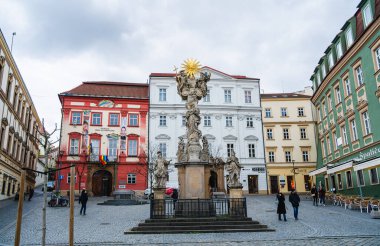 Brno, Çek Cumhuriyeti - Mart 12023: Bulutlu havada tarihi kent merkezi, HDR Görüntü