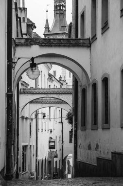 Olomouc, Çek Cumhuriyeti - Mart 12023: Bulutlu havada tarihi kent merkezi, HDR Görüntü