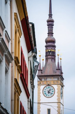 Olomouc, Çek Cumhuriyeti - Mart 12023: Bulutlu havada tarihi kent merkezi, HDR Görüntü