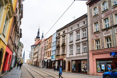 Olomouc, Çek Cumhuriyeti - Mart 12023: Bulutlu havada tarihi kent merkezi, HDR Görüntü