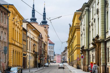Olomouc, Çek Cumhuriyeti - Mart 12023: Bulutlu havada tarihi kent merkezi, HDR Görüntü
