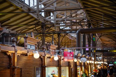 Turku, Finlandiya - Mart 12023: Turku şehri yerel pazarı, HDR Görüntü