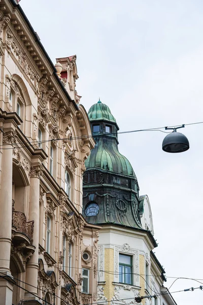 Brno, Çek Cumhuriyeti - Mart 12023: Bulutlu havada tarihi kent merkezi, HDR Görüntü