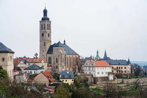Kutna Hora Tsjechië Maart 2023 Historisch Centrum Bij Bewolkt Weer — Stockfoto