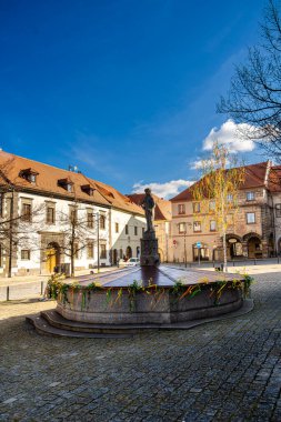 Uygulama, Çek Cumhuriyeti - Mart 12023: Güneşli havada tarihi köy, HDR Görüntü