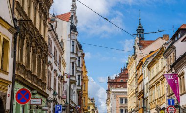 Plzen, Çek Cumhuriyeti - Mart 12023: İlkbaharda tarihi kent simgeleri, HDR Resmi